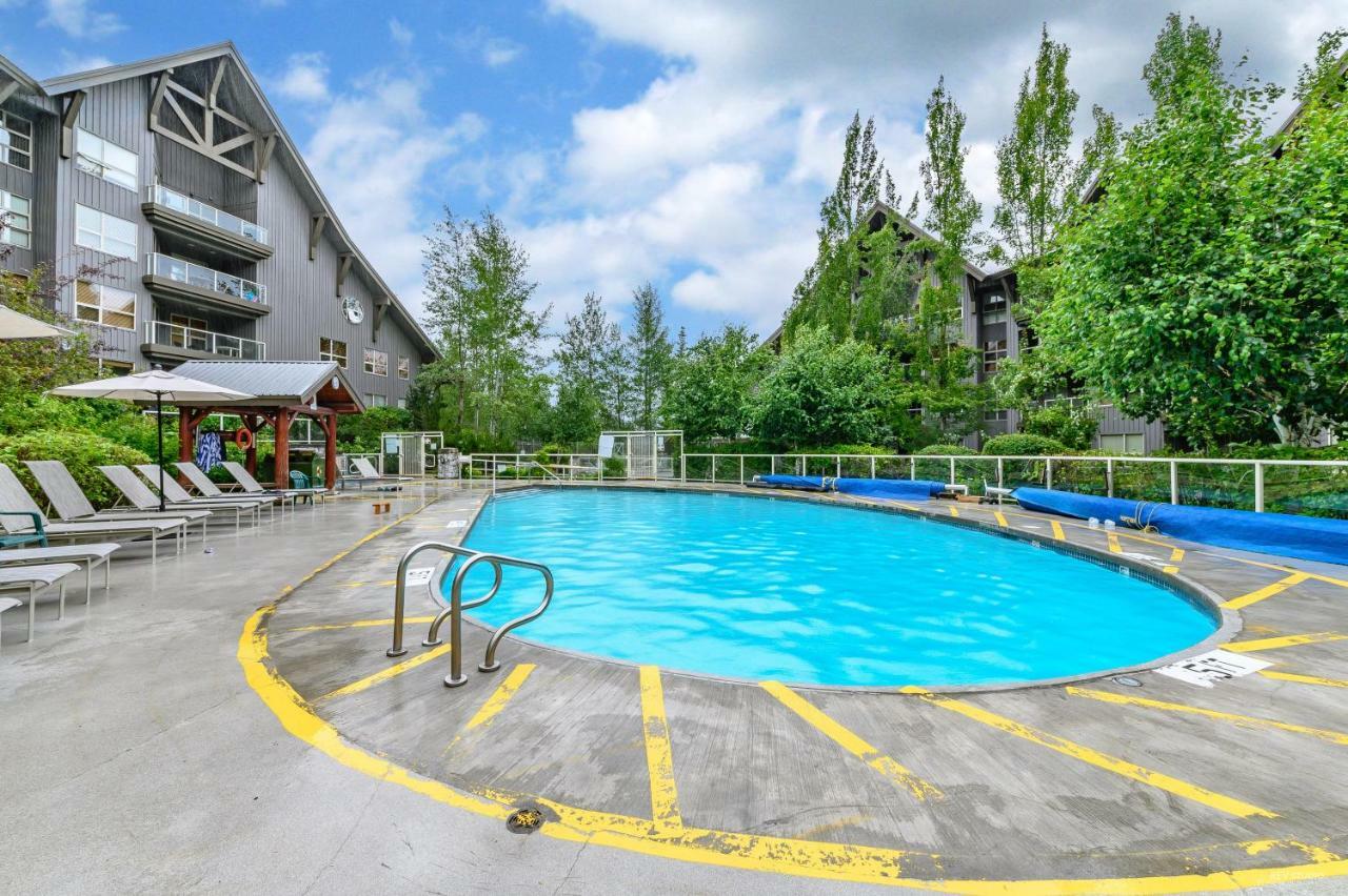 The Best Ski-In/Ski-Out At The Aspens Whistler Exterior foto